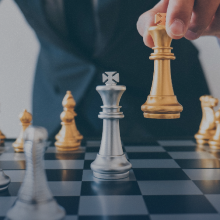 Entenda o que é recrutamento e seleção, seus mecanismos e relevância para alinhar talentos aos objetivos corporativos e impulsionar o crescimento sustentável.